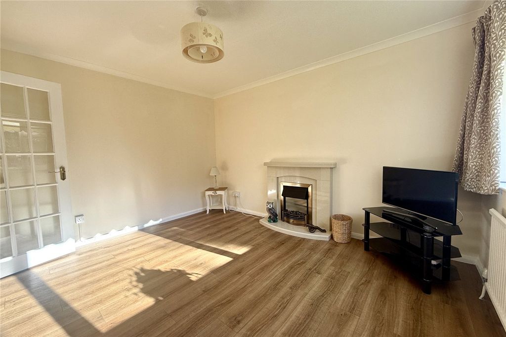 Property photo 2 of 12 Picture No. 16