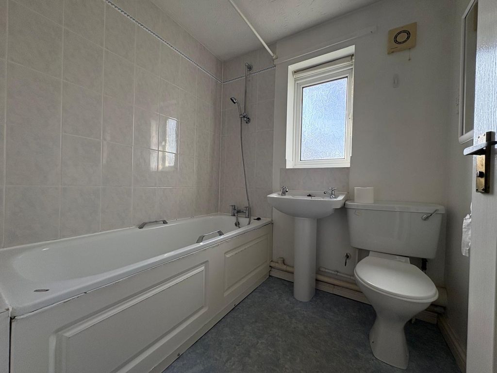 Property photo 2 of 7 Picture No. 04