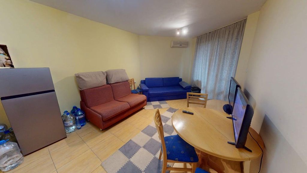 Property photo 2 of 10