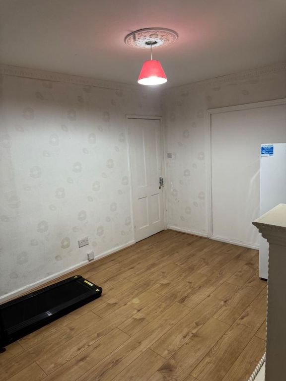 Property photo 1 of 2