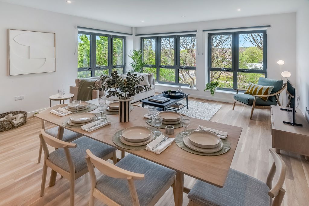 Property photo 3 of 13