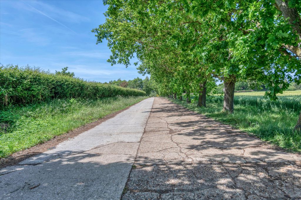 Additional image 15 of 6 bed farm for saleTattingstone, Ipswich, Suffolk IP9