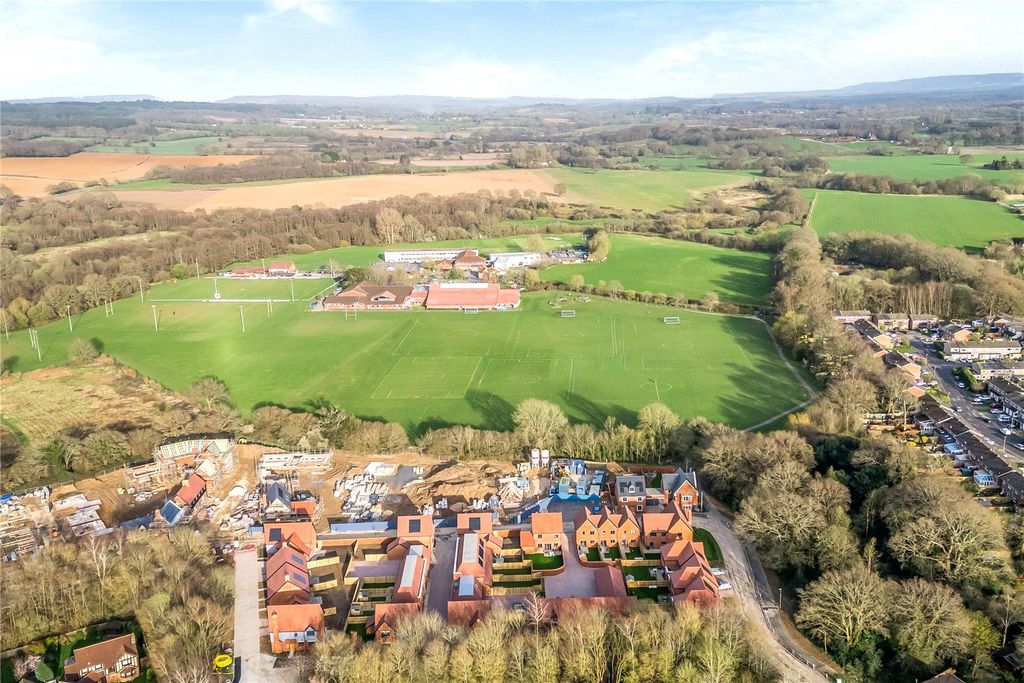 Additional image 10 of 3 bed detached house for saleBrookwood Road, Petersfield, Hampshire GU31