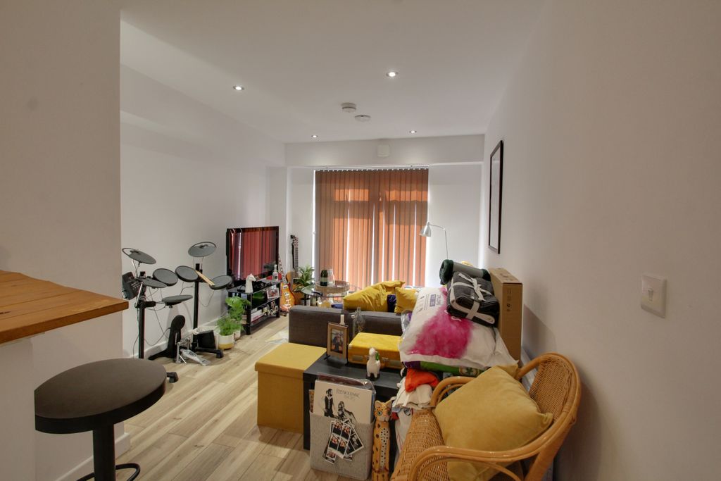 Property photo 2 of 6