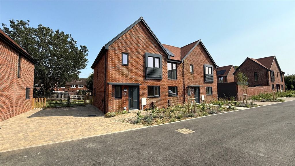 Property photo 1 of 2 No 15