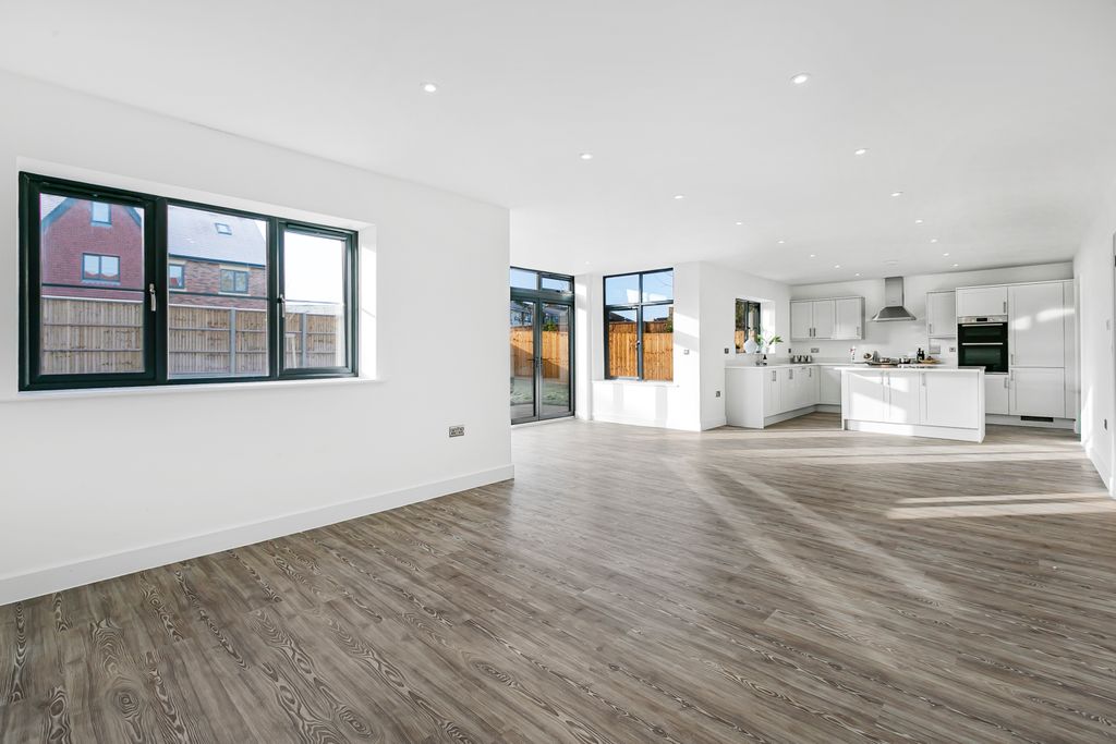 Property photo 3 of 12 Previous Development