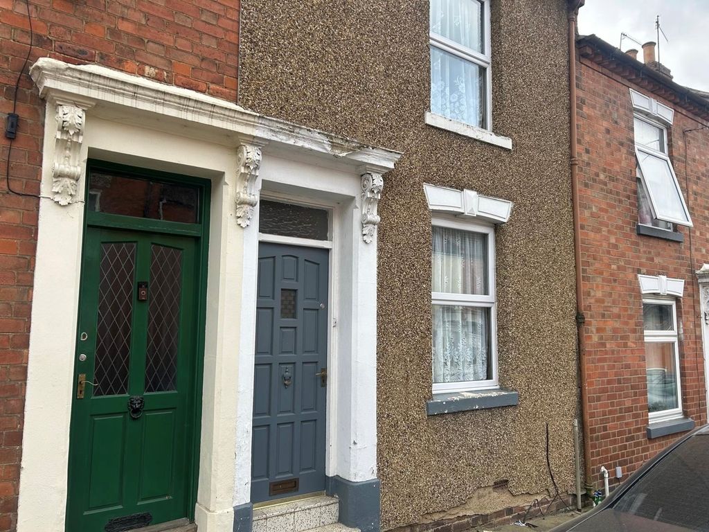 Property photo 1 of 9 Front