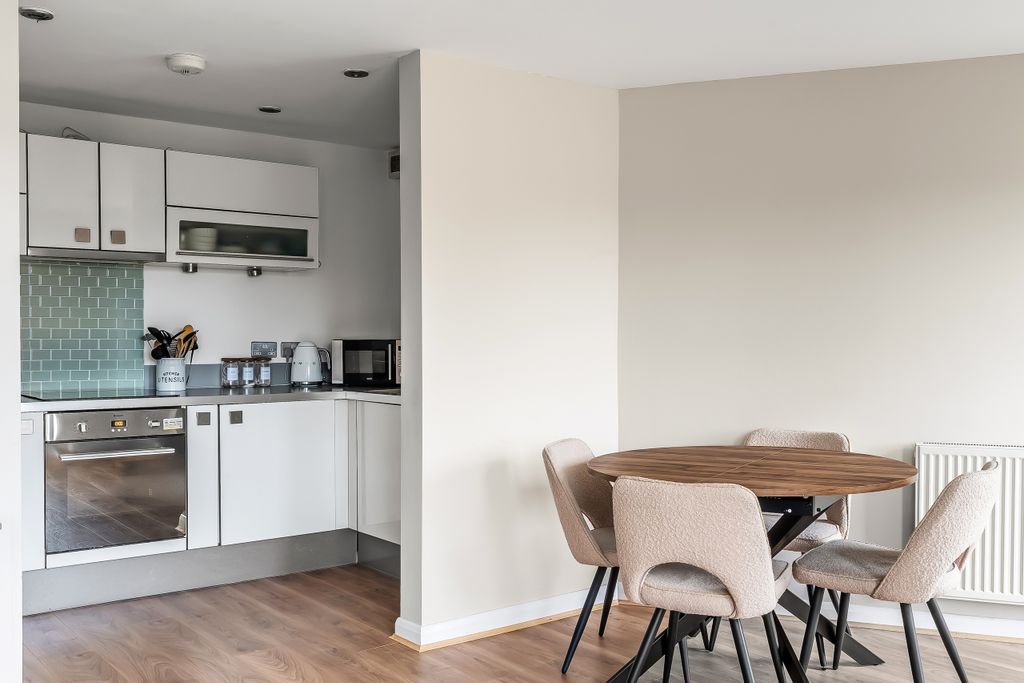 Property photo 3 of 17 3