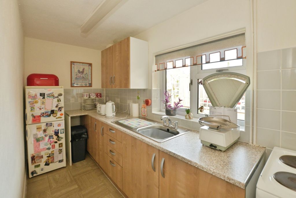 Property photo 3 of 10 Pbox-Img.Jpg