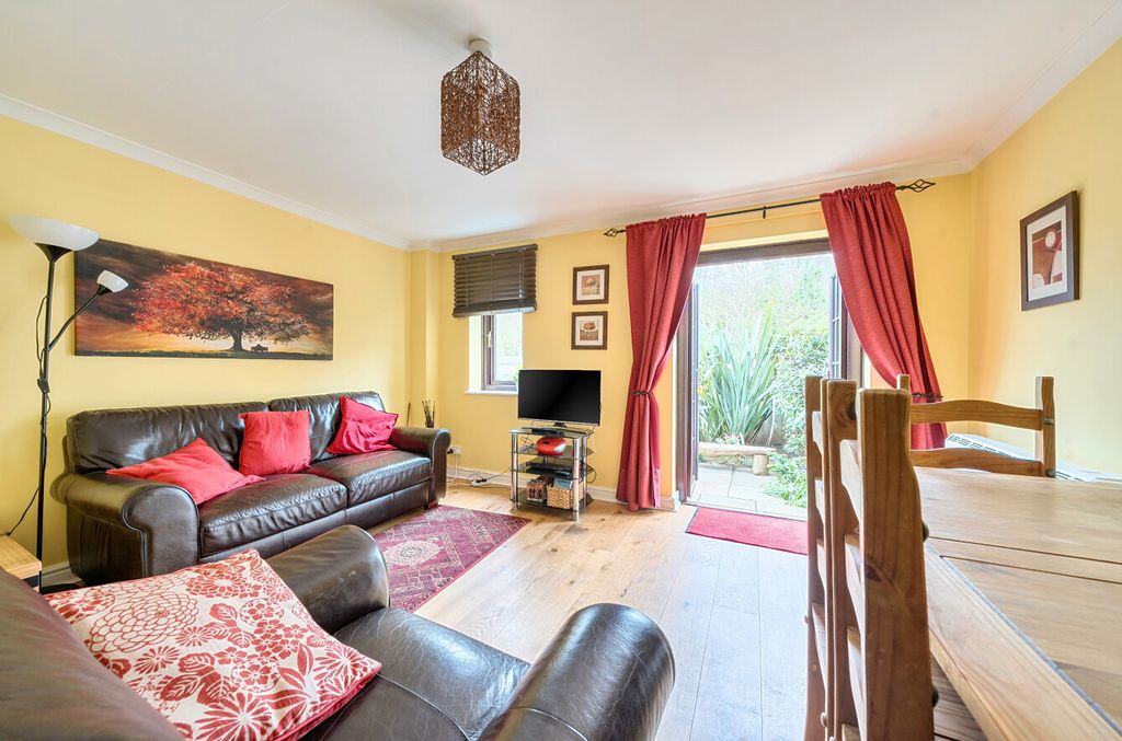 Property photo 2 of 16 1435034-6-69cd0F8...