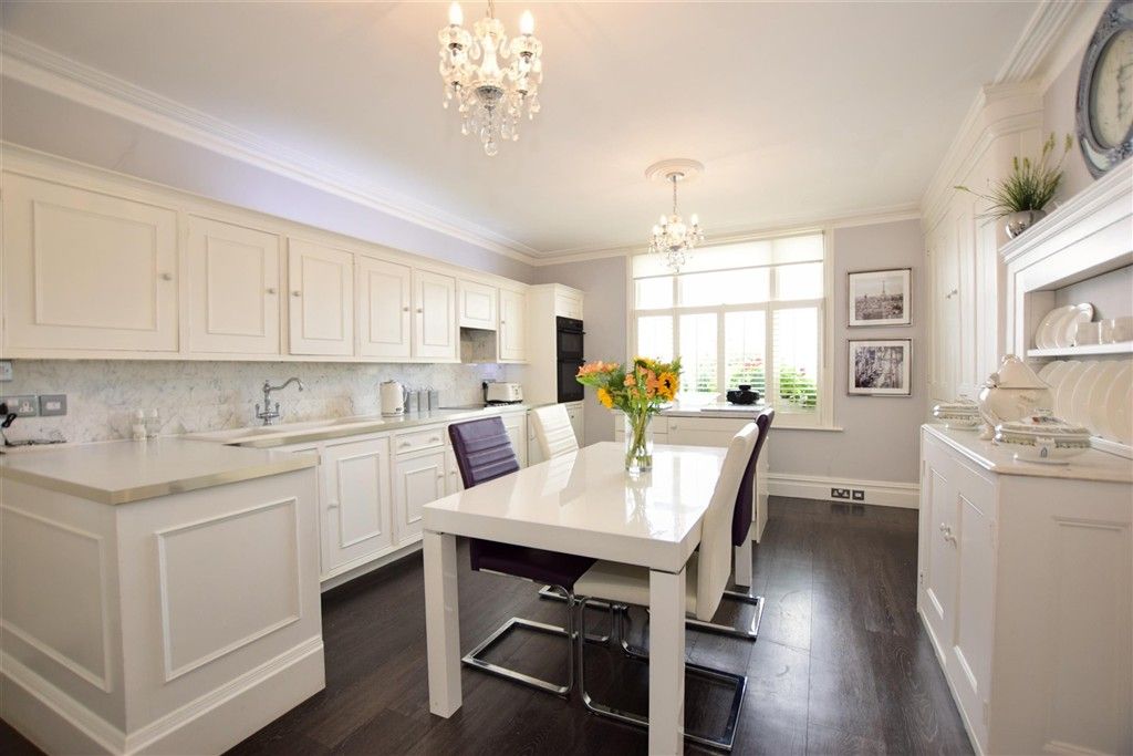 Property photo 1 of 14 Kitchen/Breakfast Room