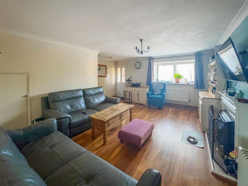 Property photo 3 of 13 Image00021.Jpg