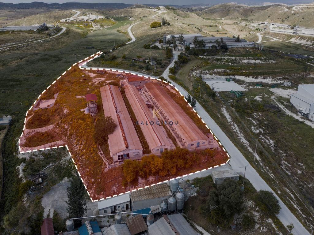 Property photo 2 of 3