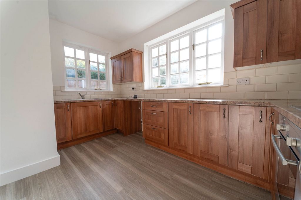 Property photo 3 of 12 Kitchen