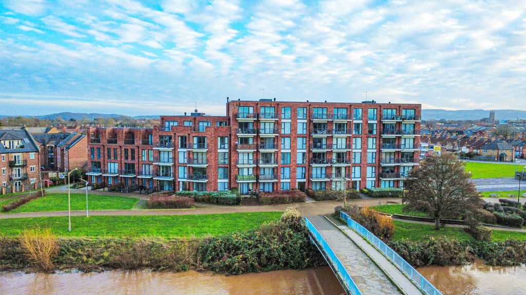 Property photo 1 of 12 4748212