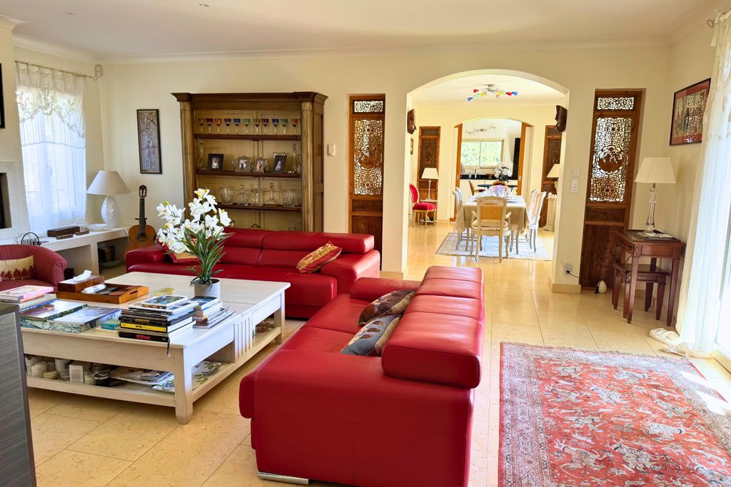 Property photo 2 of 10 Image