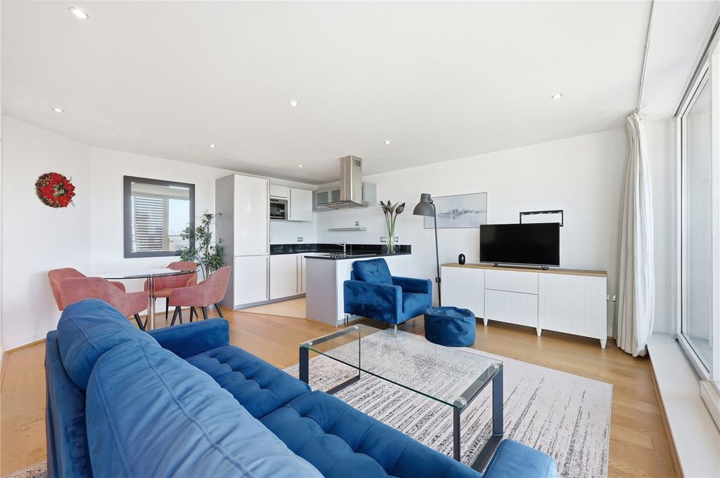 Property photo 2 of 16 Reception