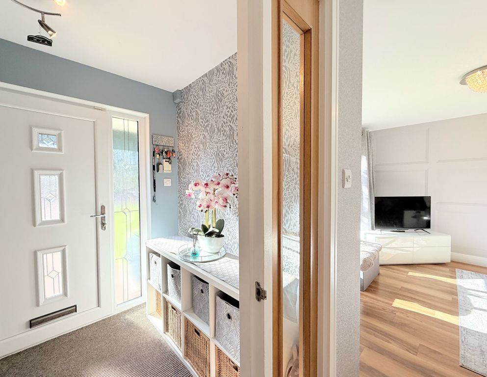 Property photo 3 of 42