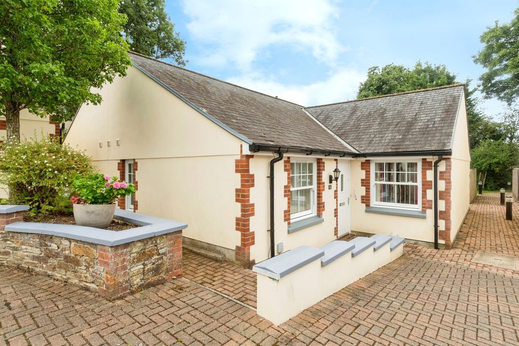 Property photo 1 of 16 Little Field Court