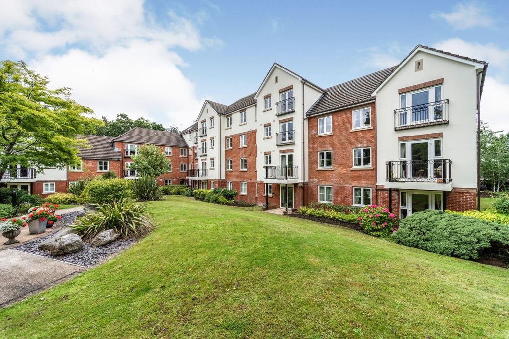 Property photo 2 of 8 Image