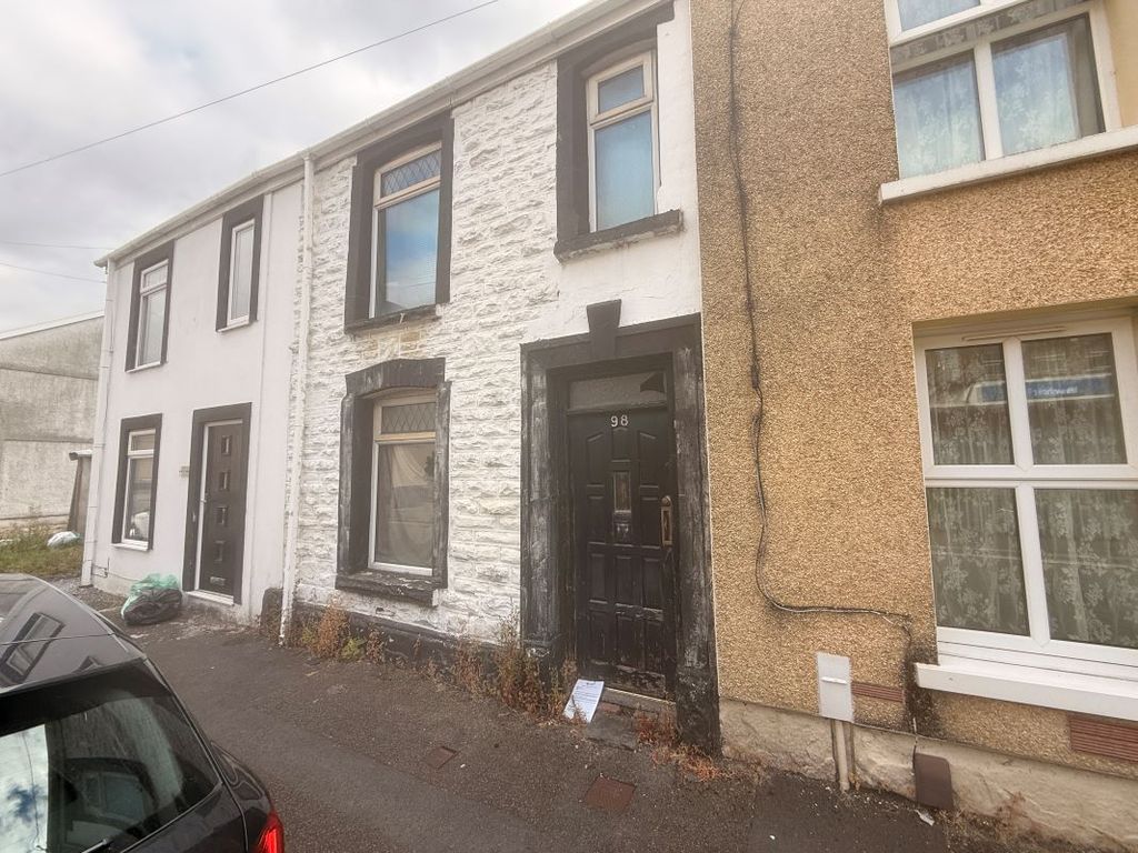 Property photo 1 of 2