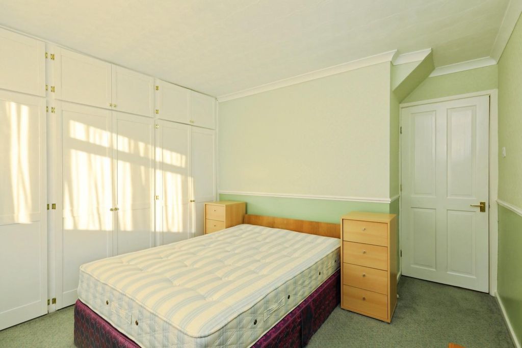 Property photo 3 of 21 Bedroom No.1