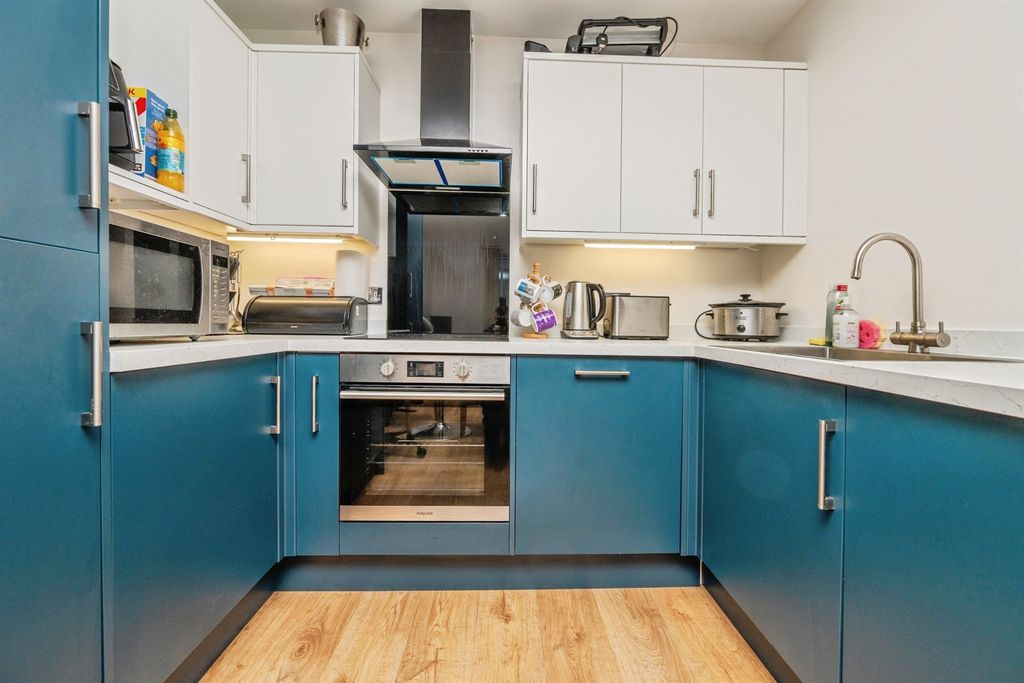 Property photo 3 of 13