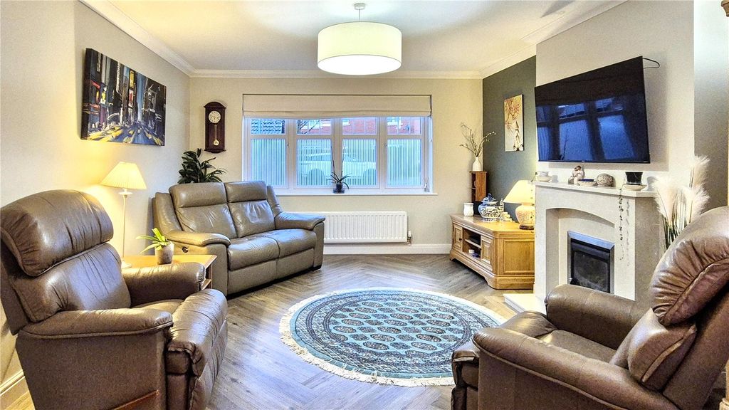 Property photo 3 of 29 Picture No. 12