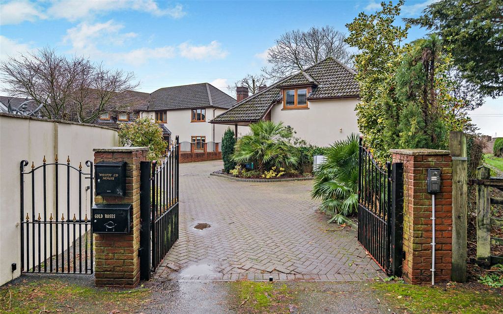 Property photo 2 of 23 Entrance