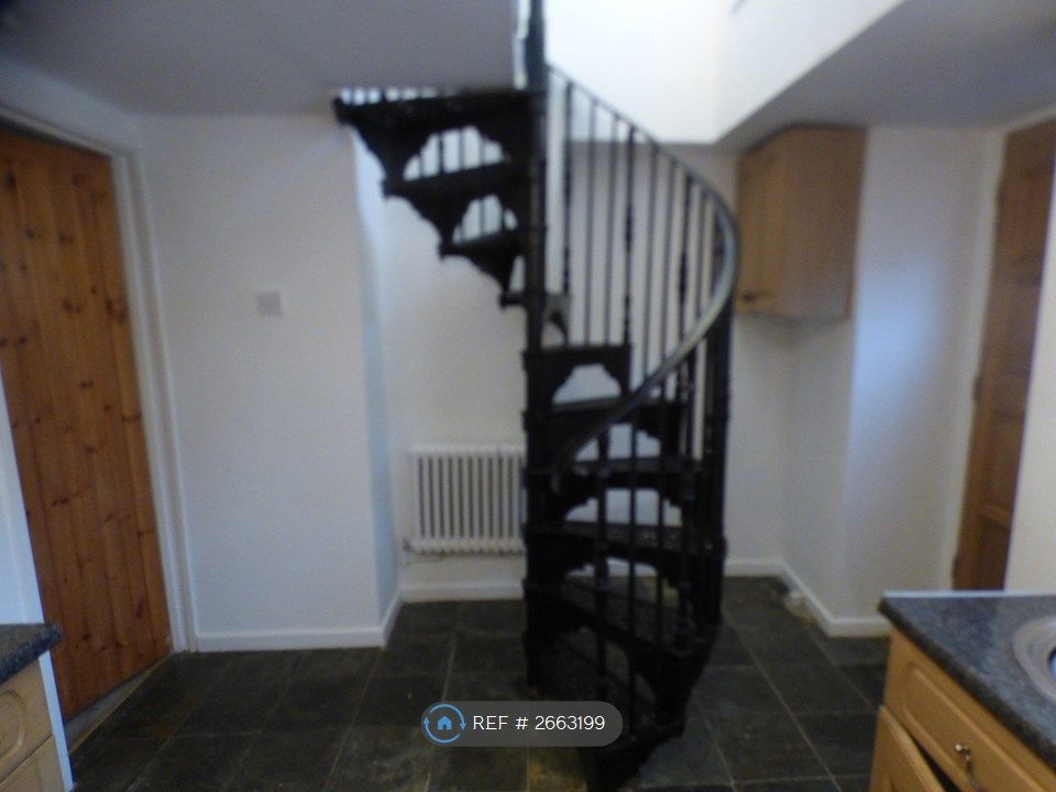 Property photo 3 of 8 Staircase