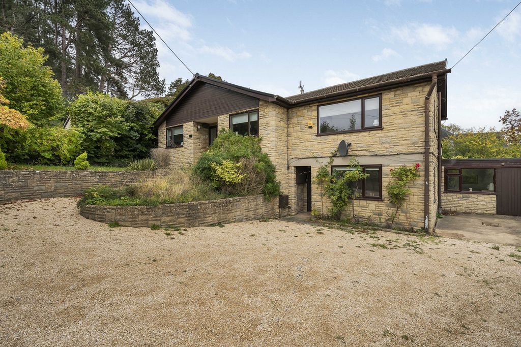 Property photo 2 of 26