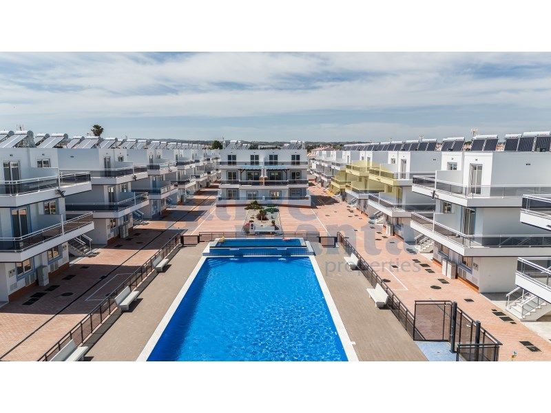 Property photo 2 of 35