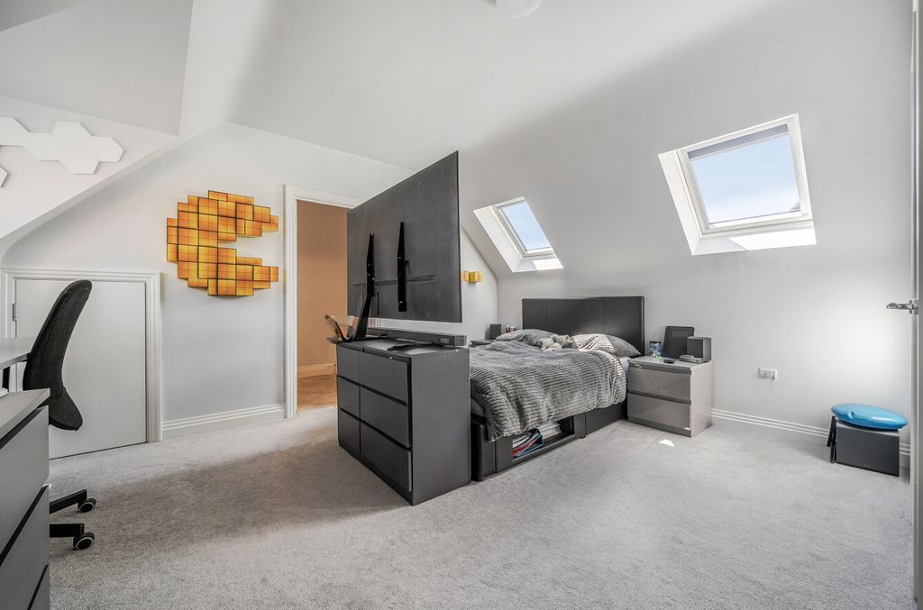 Additional image 24 of 5 bed detached house for saleAster Lea, Warfield, Bracknell RG42
