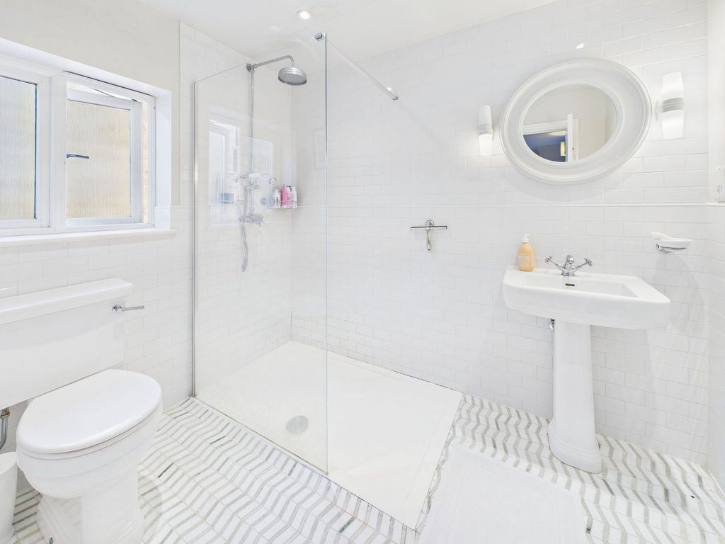 Additional image 17 of 4 bed detached house for saleWychwood Close, Charlbury, Chipping Norton OX7