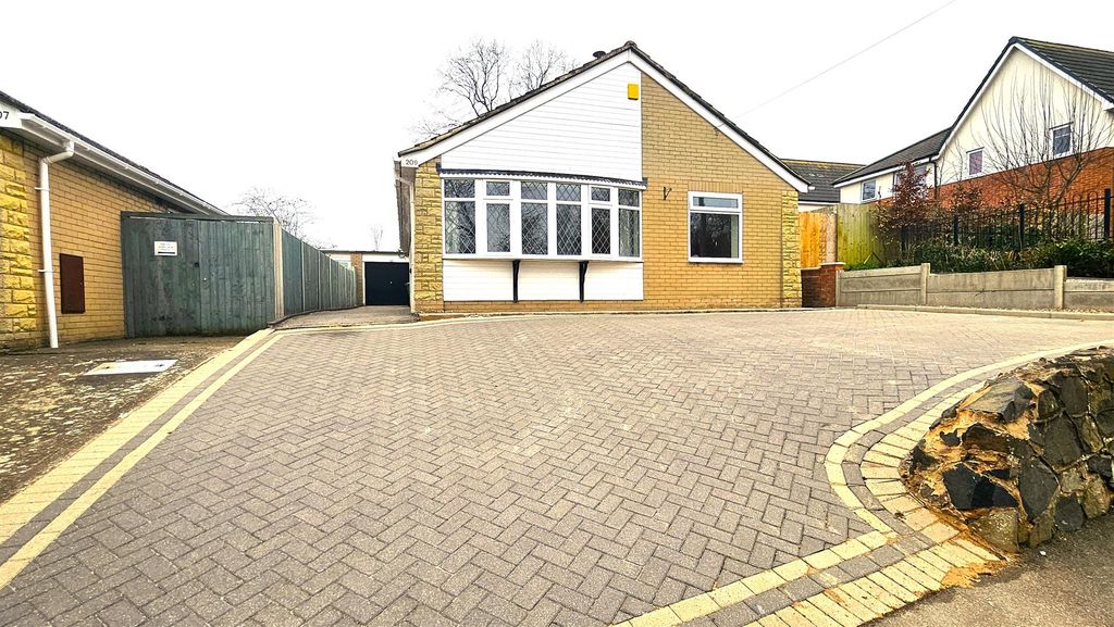 Property photo 1 of 14 Front.Jpg