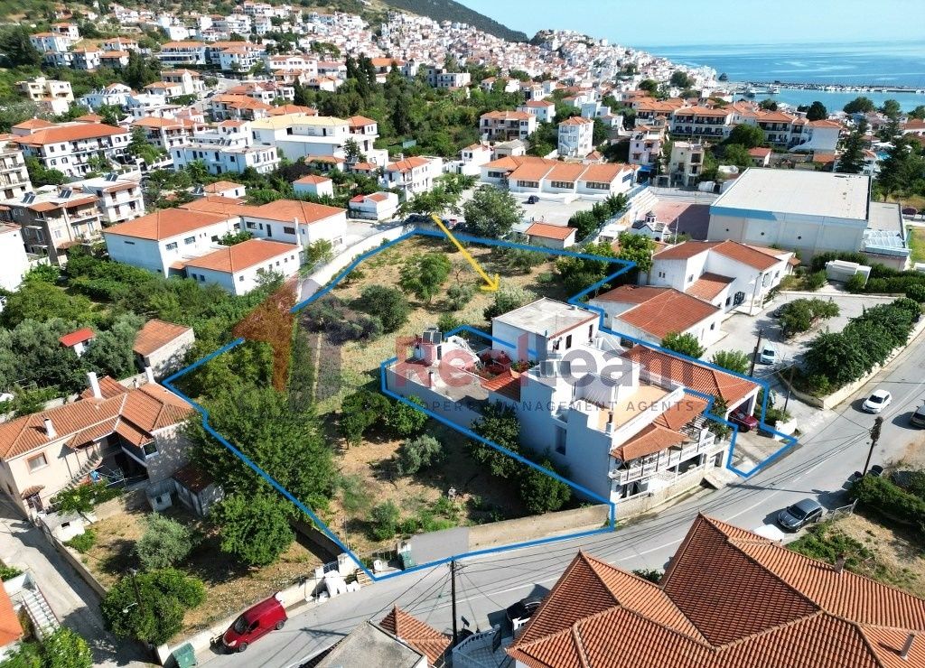 Property photo 2 of 13