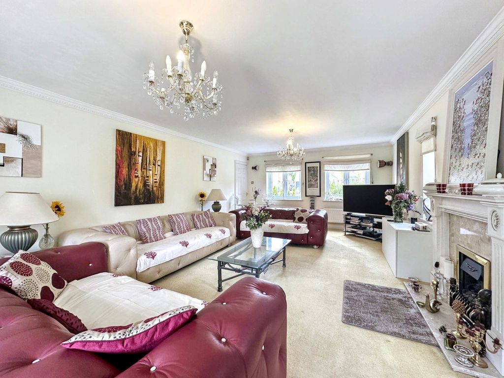 Property photo 3 of 31