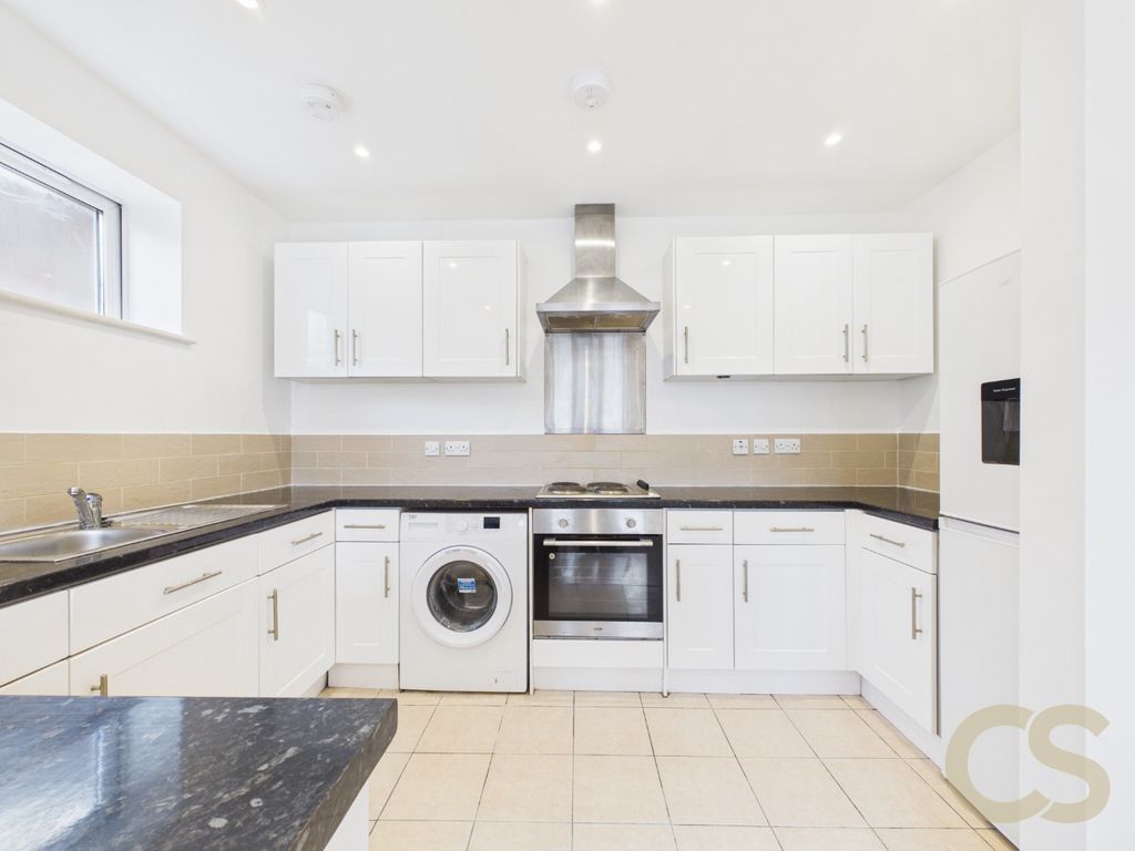 Property photo 3 of 10 5332834
