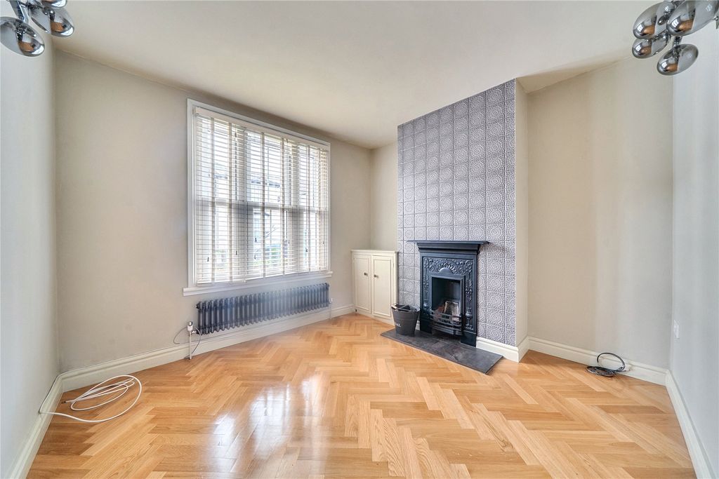 Property photo 2 of 24 Picture No. 01