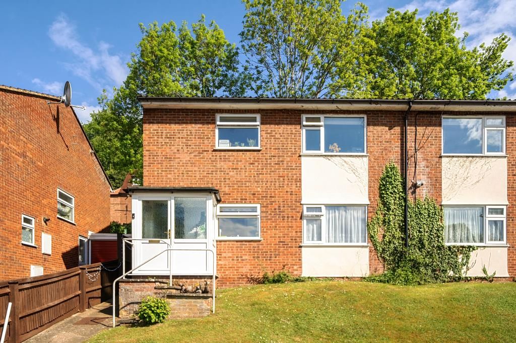 Property photo 1 of 18 External