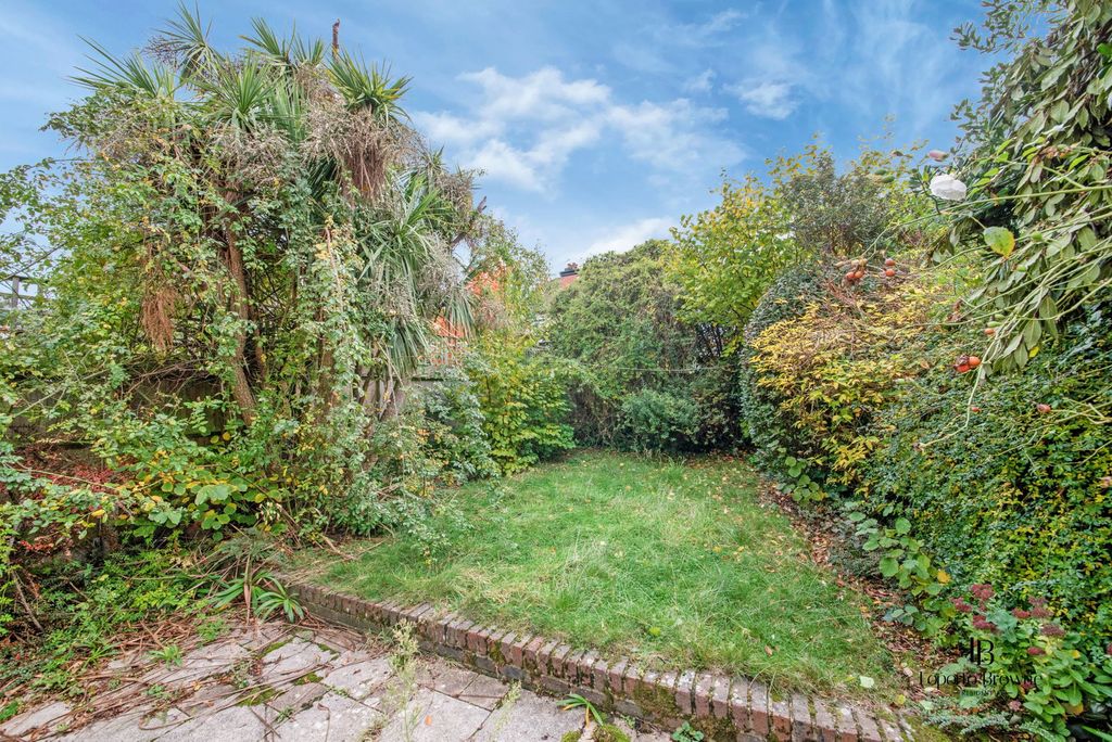 Property photo 3 of 22