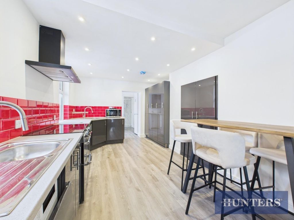 Property photo 3 of 5 Kitchen 2.Jpg