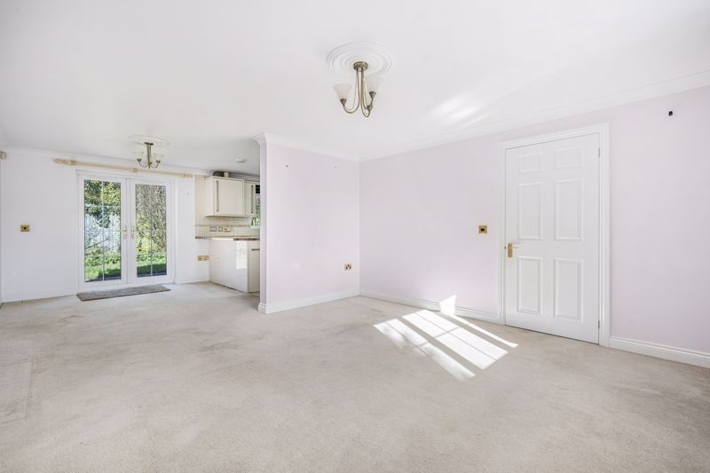 Property photo 2 of 13 Living/Dining Room