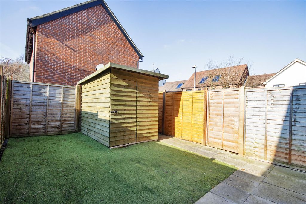 Property photo 2 of 12