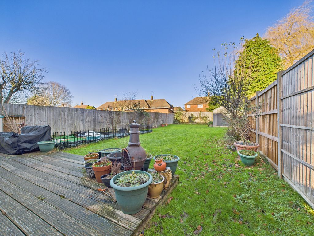 Property photo 2 of 13 Garden1