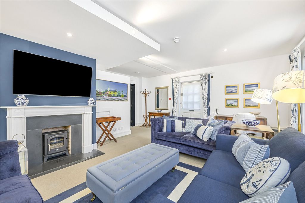 Property photo 3 of 19 Picture No. 30