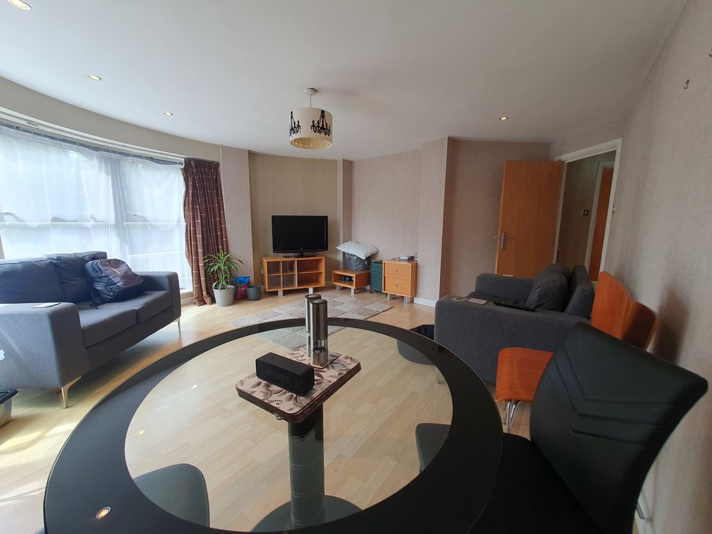 Property photo 3 of 11 Picture No. 02