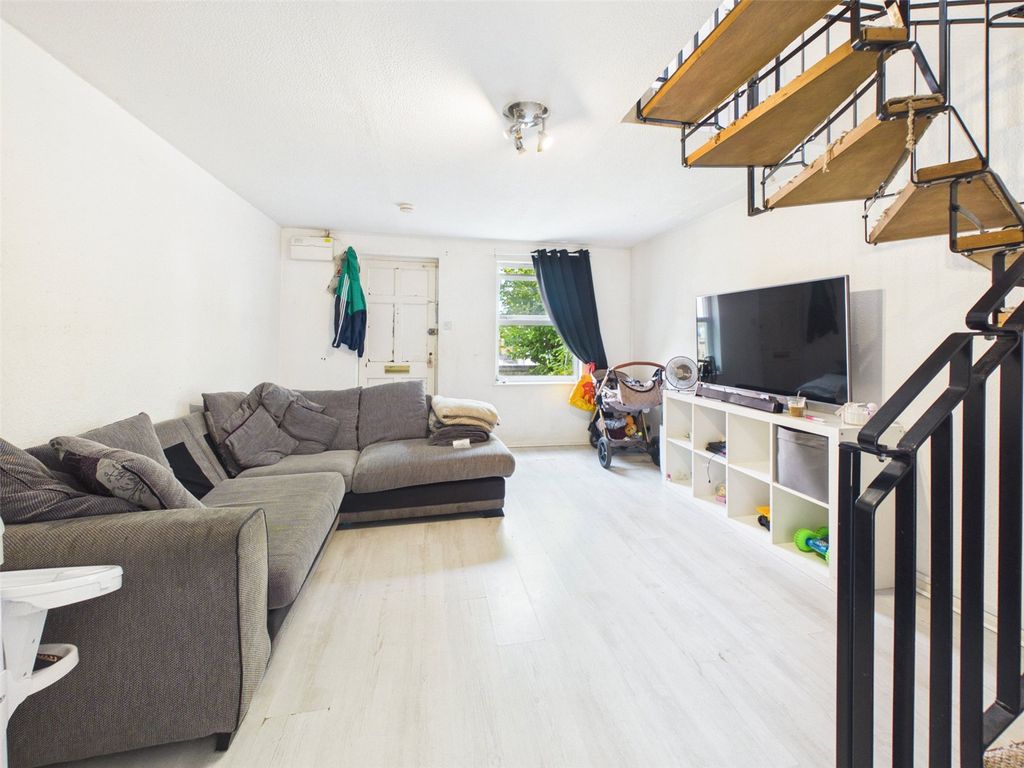 Property photo 2 of 12 Picture No. 03