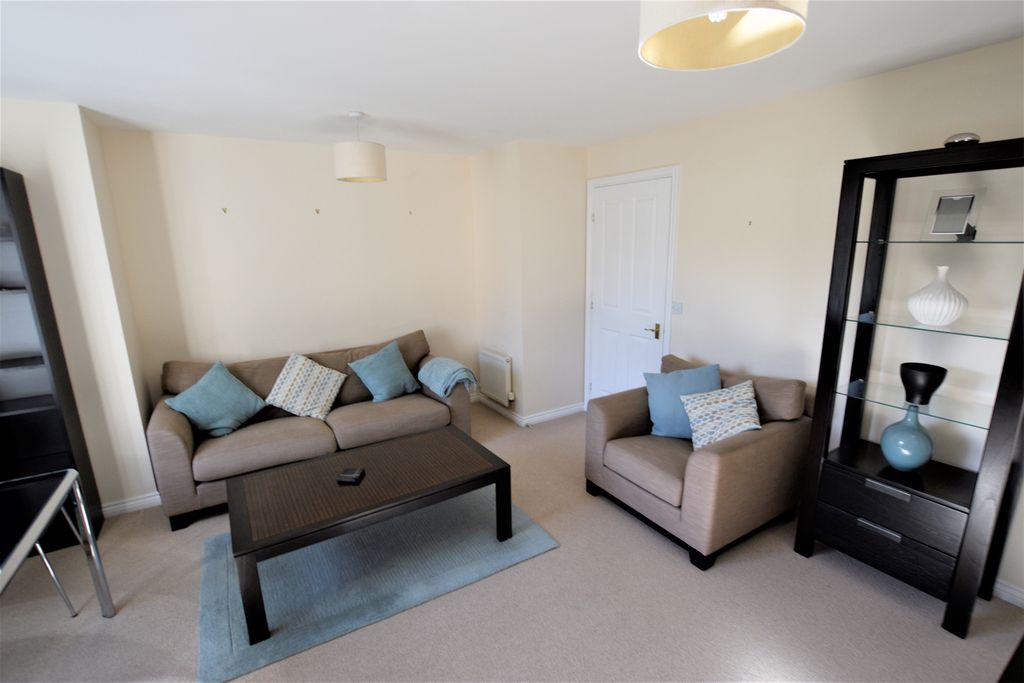 Property photo 2 of 7 Photo 02