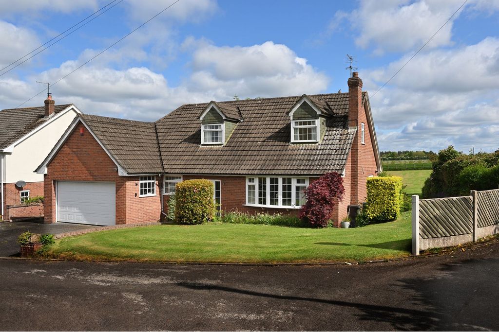 Property photo 1 of 30